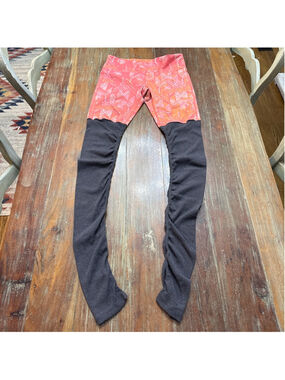Alo Goddess Peach Pink Gray Ribbed Leggings Medium
